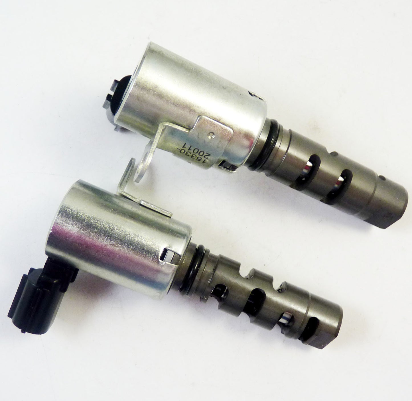 Cam-mounted timer oil control Solenold valve (left and right) suitable for Lexus for Toyota 1534020011