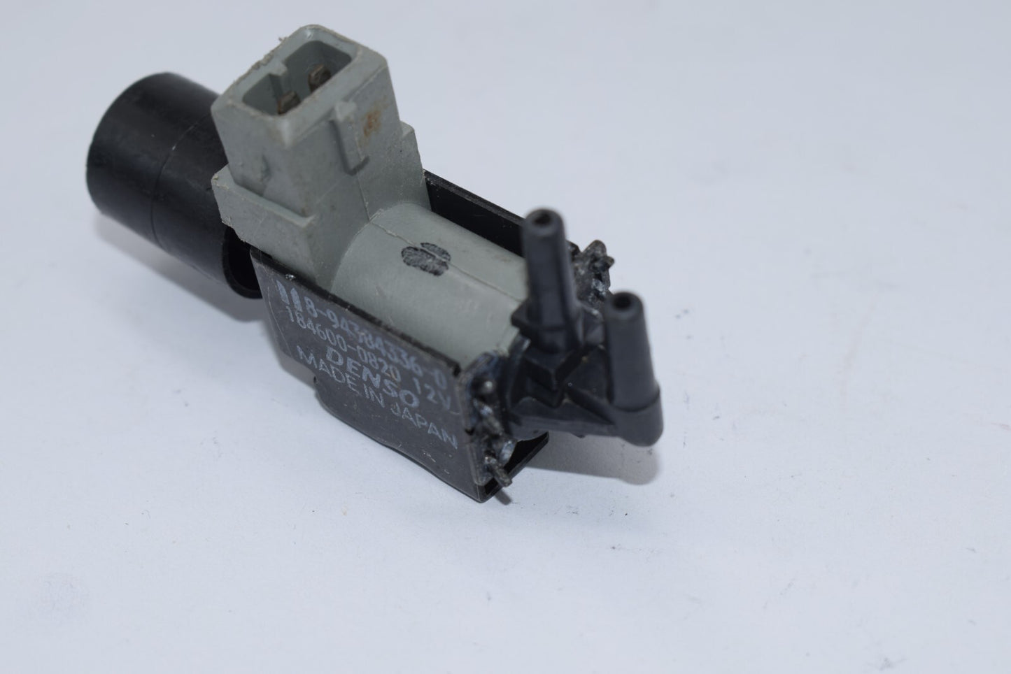 Original tank emptying solenoid valve 8-94384336-0 184600-0820 suitable for Isuzu tanks.