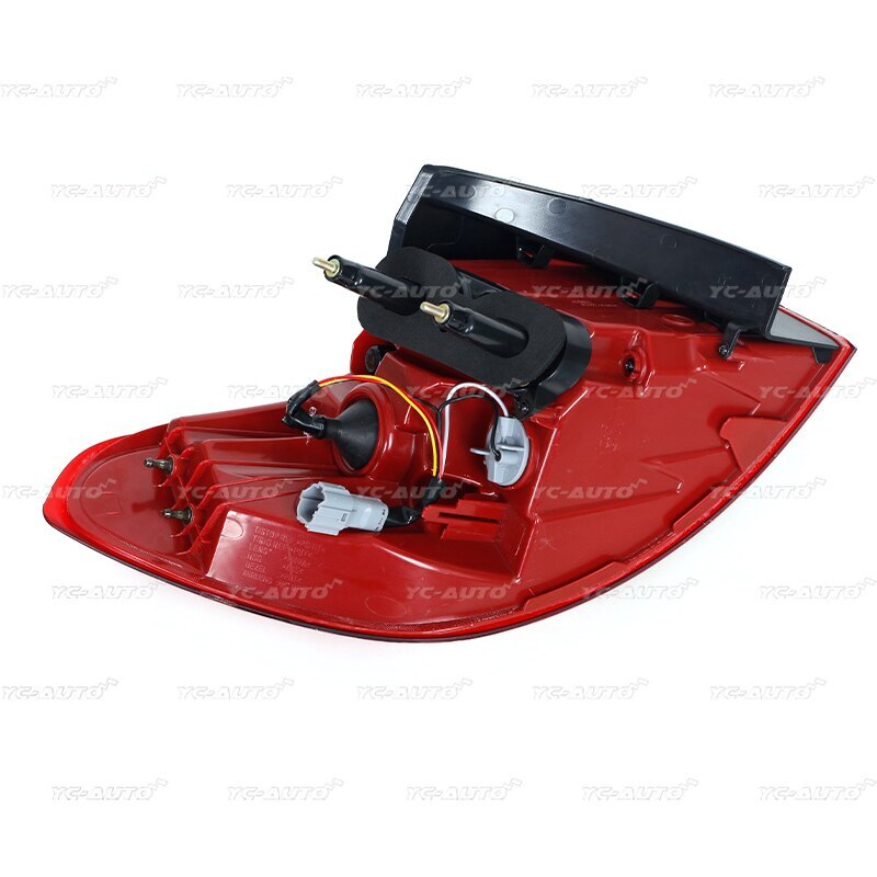 The left rear bumper taillight brake stop light is applicable to the for Kia Sorento L 2015 - 2017 2018