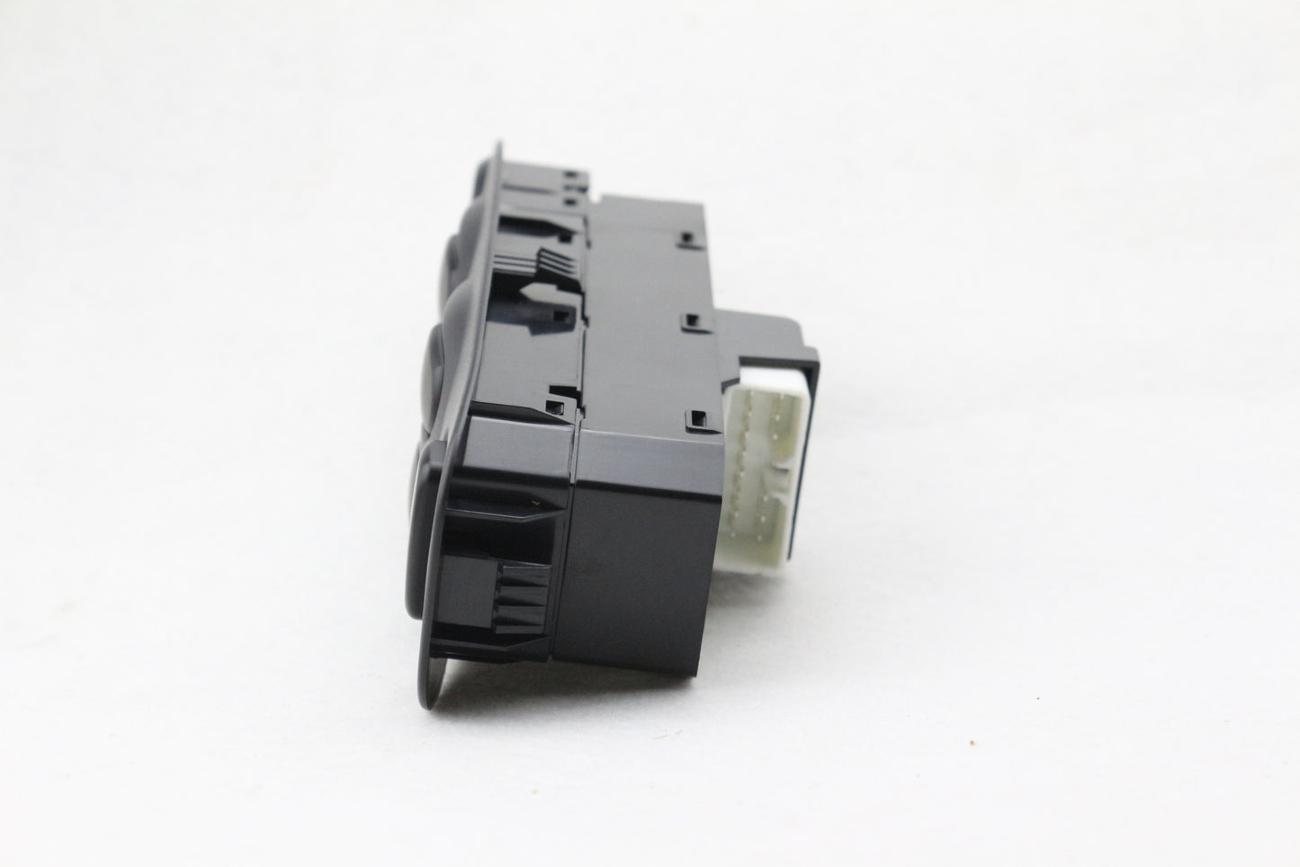 Left Front Driver Side Power Window Switch 93570-25300 for Hyundai Accent 00-05