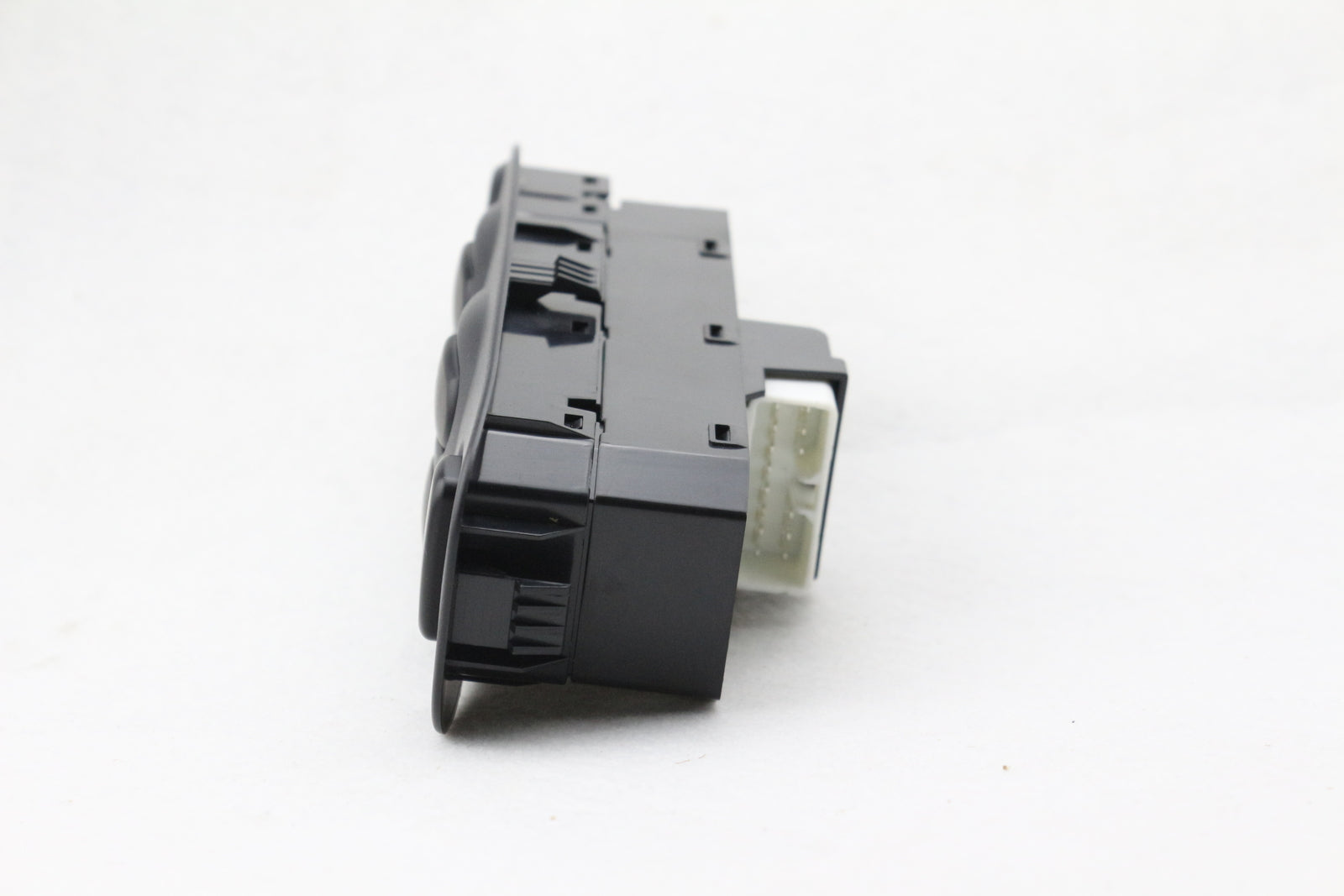 Left Front Driver Side Power Window Switch 93570-25300 for Hyundai Accent 00-05
