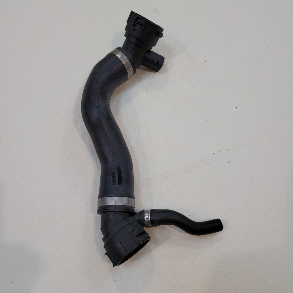 The lower part of the radiator hose is suitable for BMW X5 E71 X6 11-17
