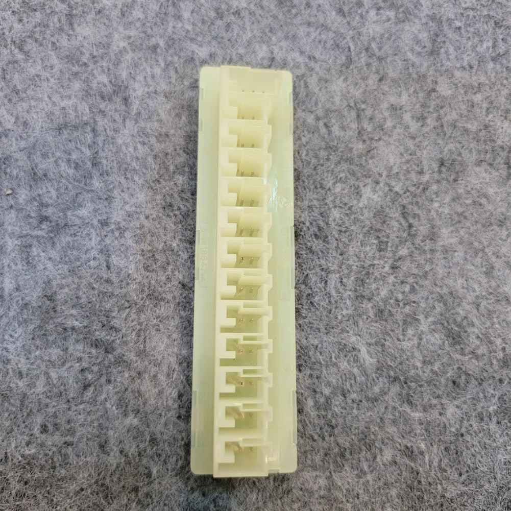 Plug can potential distributor connector for Mercedes W205 C207 W910