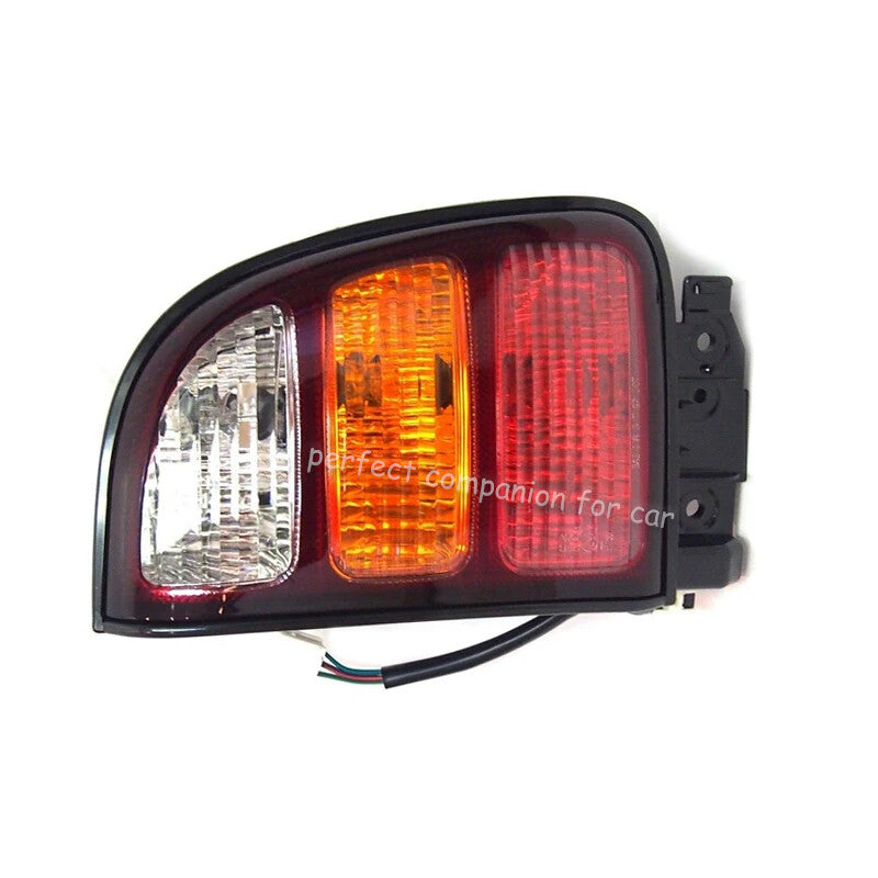 Applicable to for Toyota RAV4 (1998-2000): Right taillight, rear turn signal, and brake light.