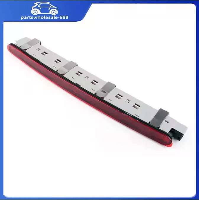LED rear three-stop braking taillights are suitable for Mercedes-Benz C-Class C230 models with license plates 01-07.