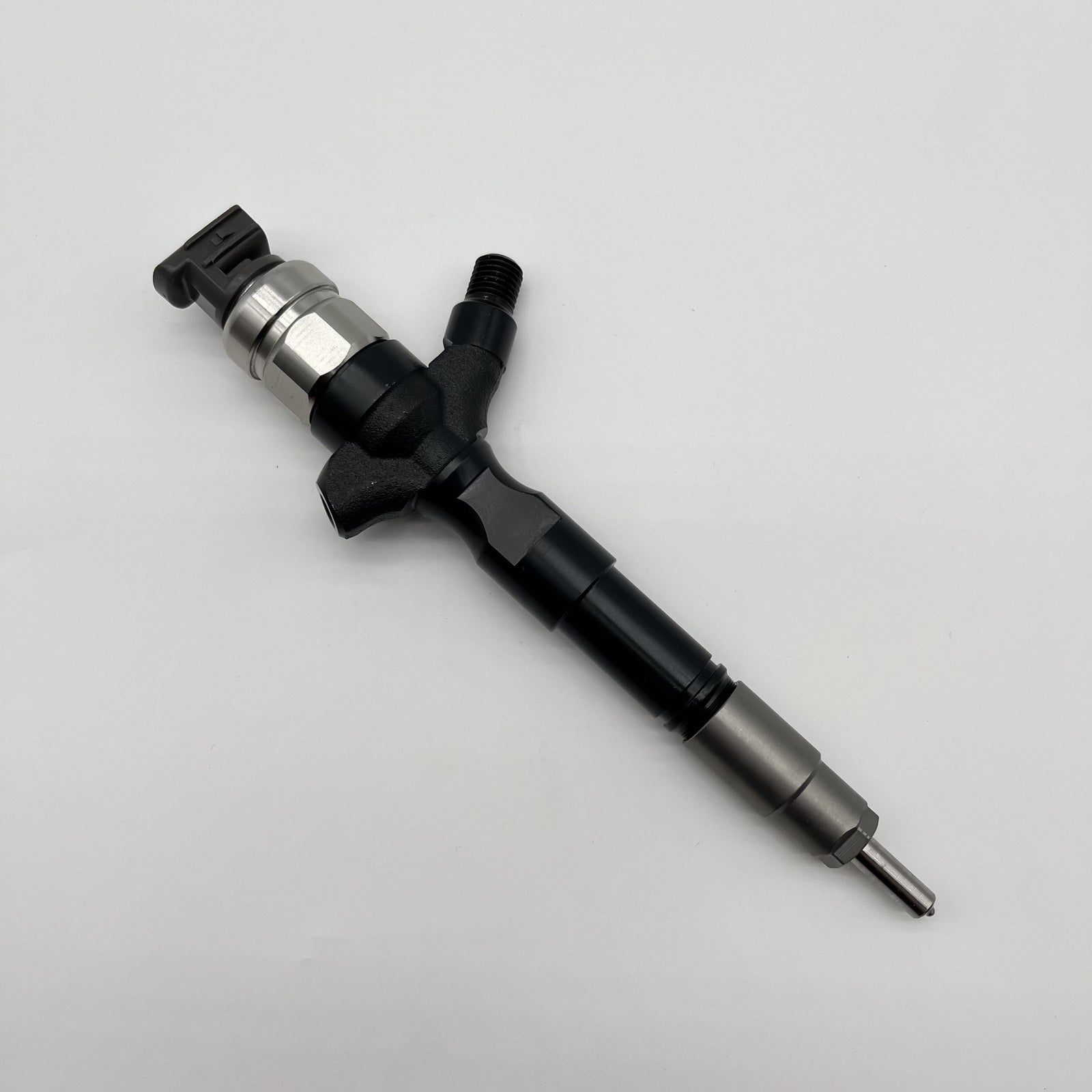 4X 095000-5881 23670-30050 Diesel Injector 23670-39095 23670-39096 for TOYOTA