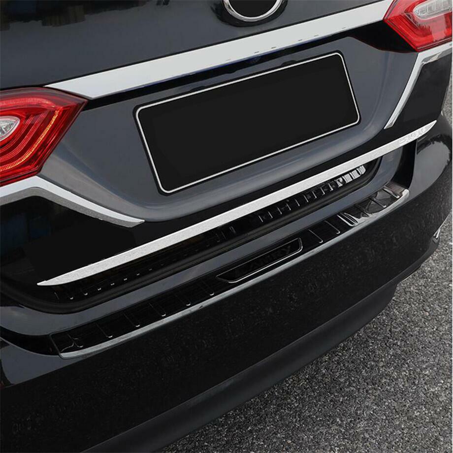 Stainless steel chrome-plated trunk lid trim strip suitable for 2018-2021 for Toyota for Camry .