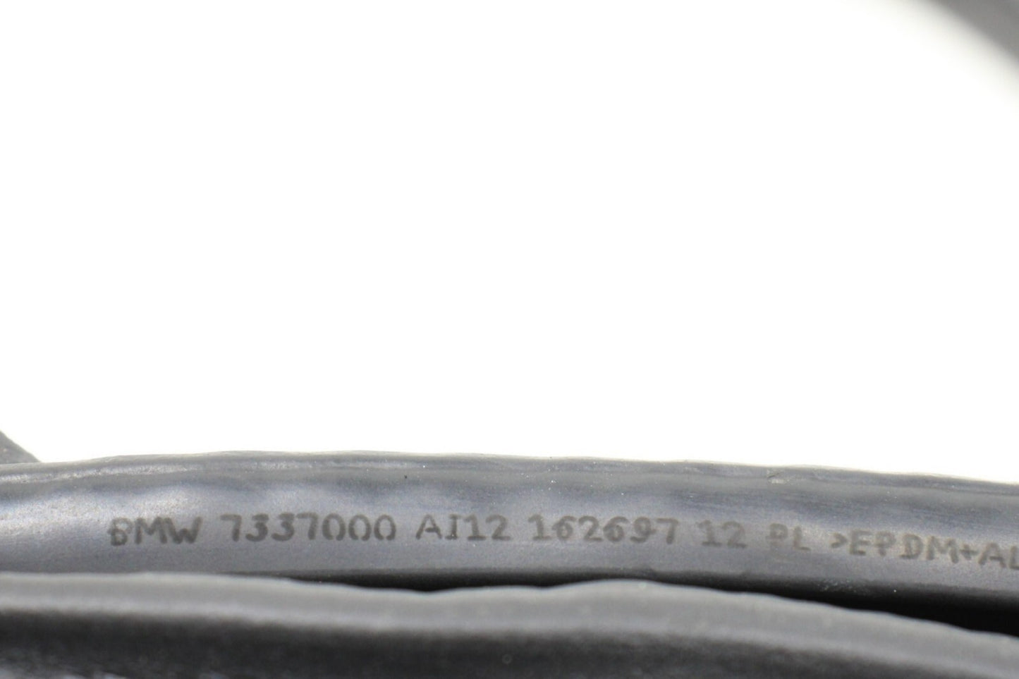 FRONT LEFT SIDE DOOR BODY WEATHERSTRIP SEAL for BMW 530i 540i G30