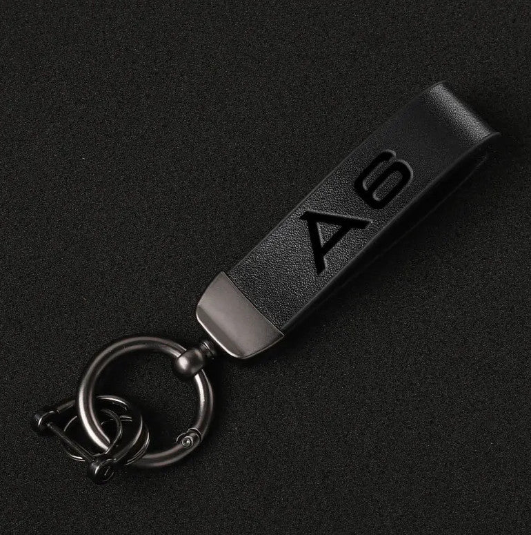 Suitable for Audi Q4 car keychain/key ring with horseshoe buckle, carbon fiber leather, black.