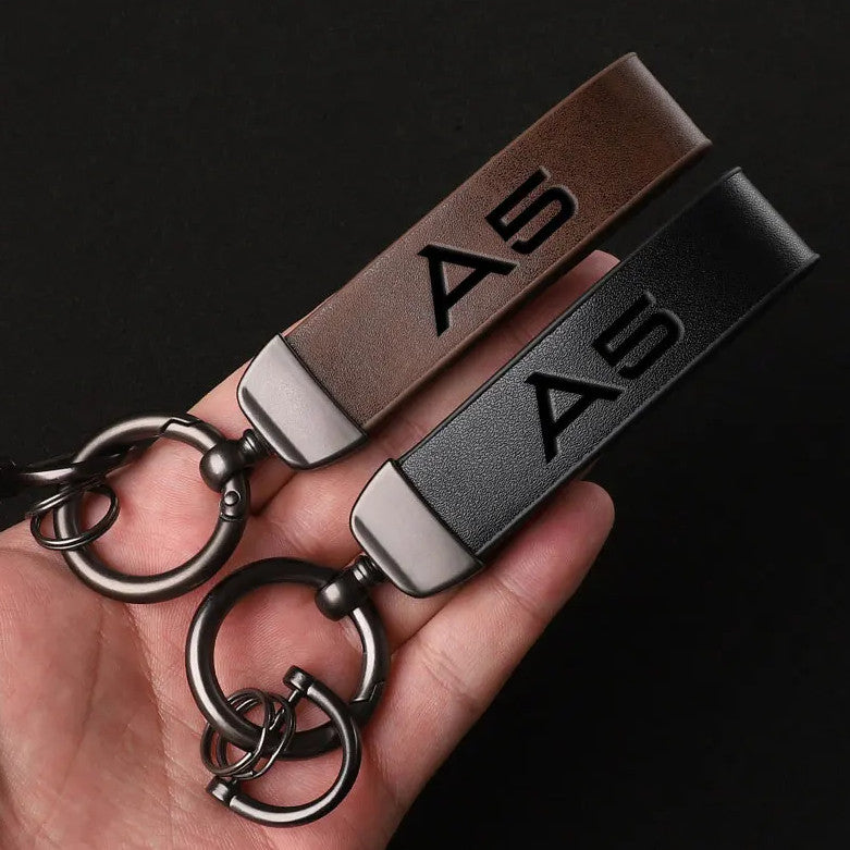 Suitable for Audi for A5 car keychain/key ring, dark green leather horseshoe buckle gift.