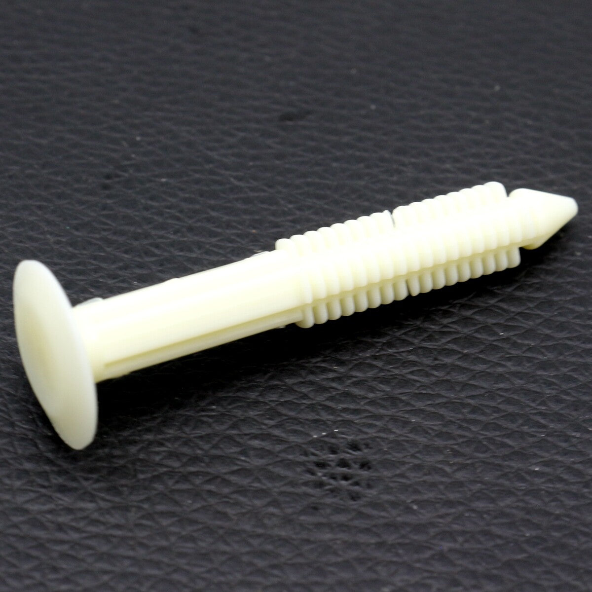 30Pcs For GM 22527720 Hood Seal Retainers Rivet Retainer Clip