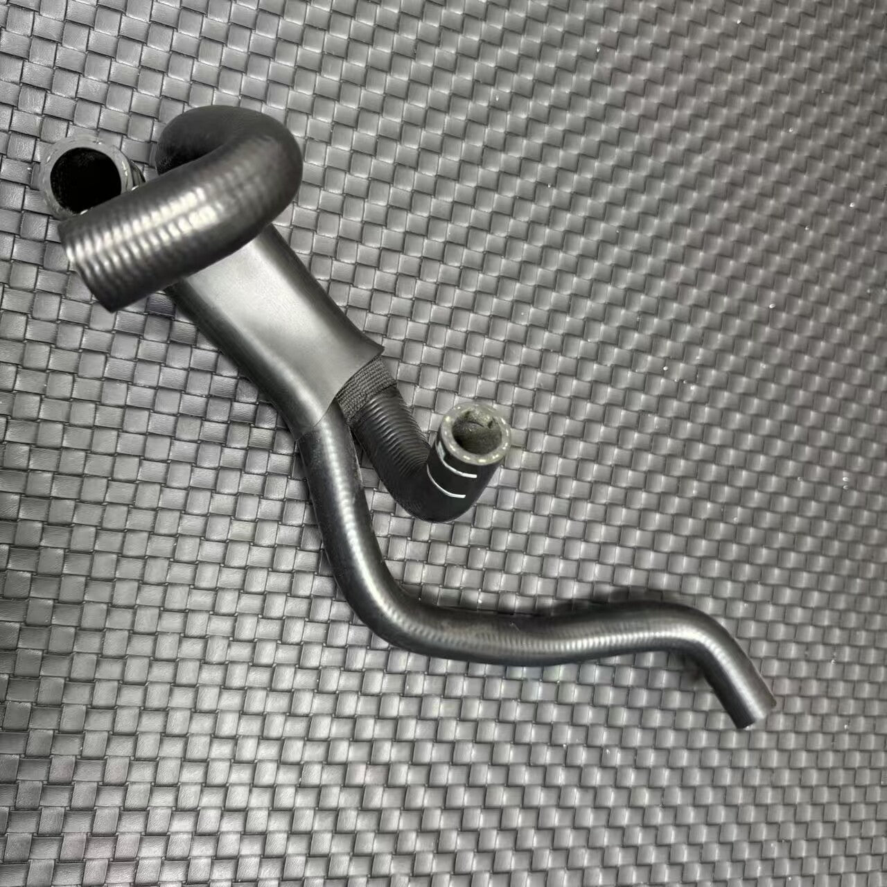 06H121057BA Engine Coolant Hose for Audi for A4 Allroad B8