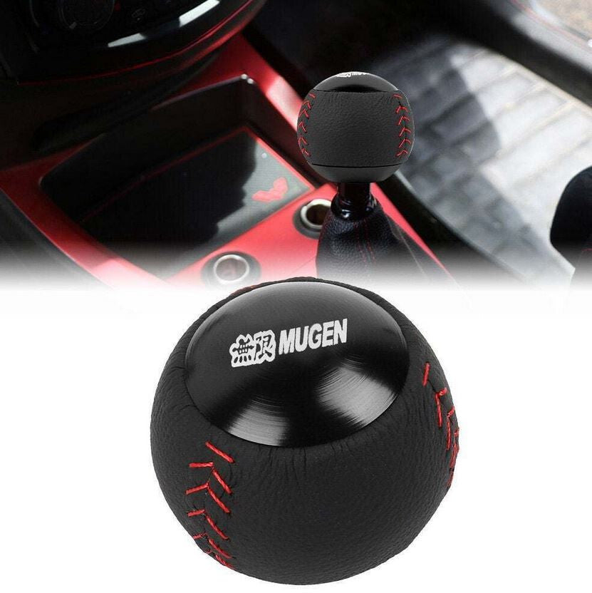 Suitable for Audi Q8 car keychain horseshoe buckle carbon fiber leather black