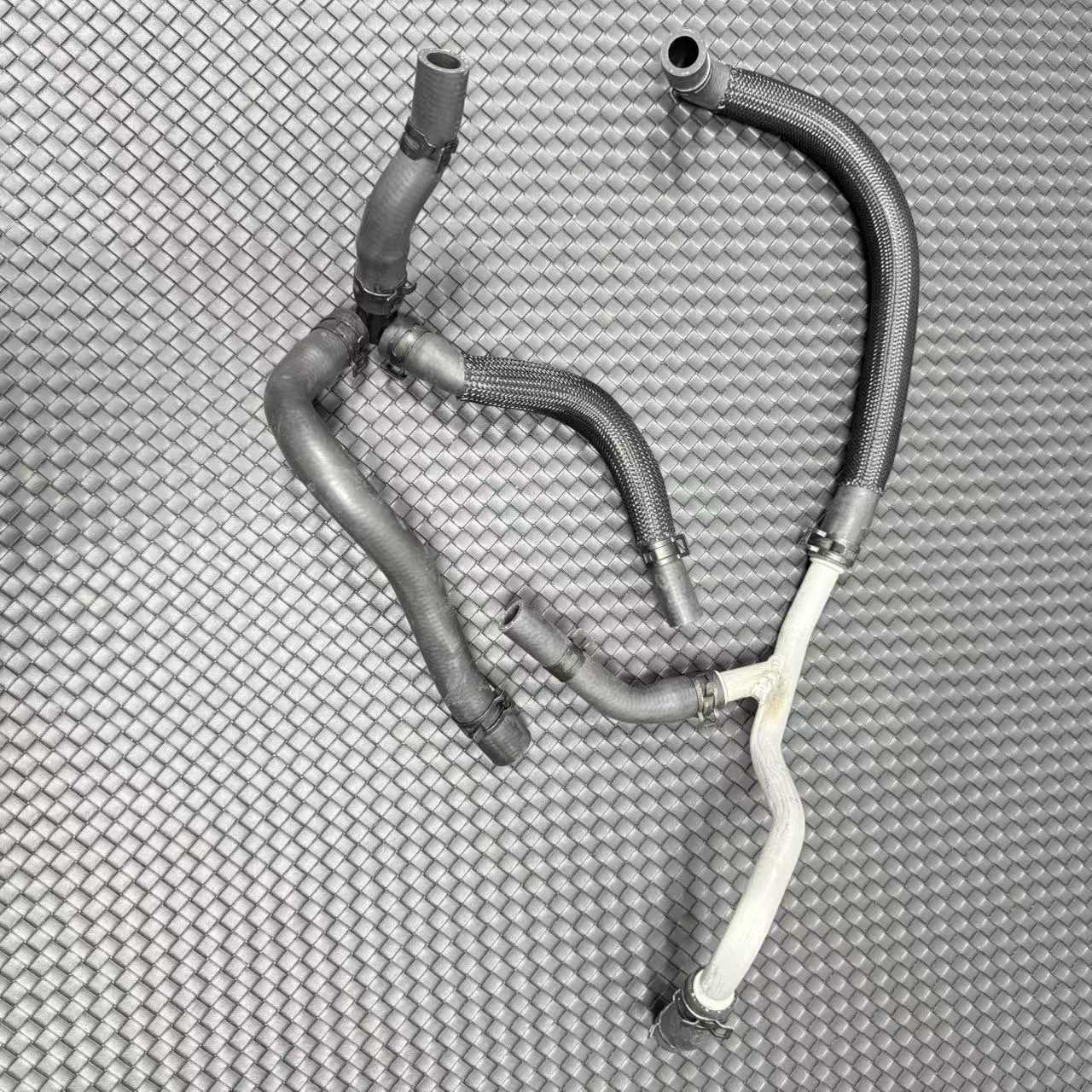 55038040AJ Heater Supply Return Hose for Dodge Durango 11-15