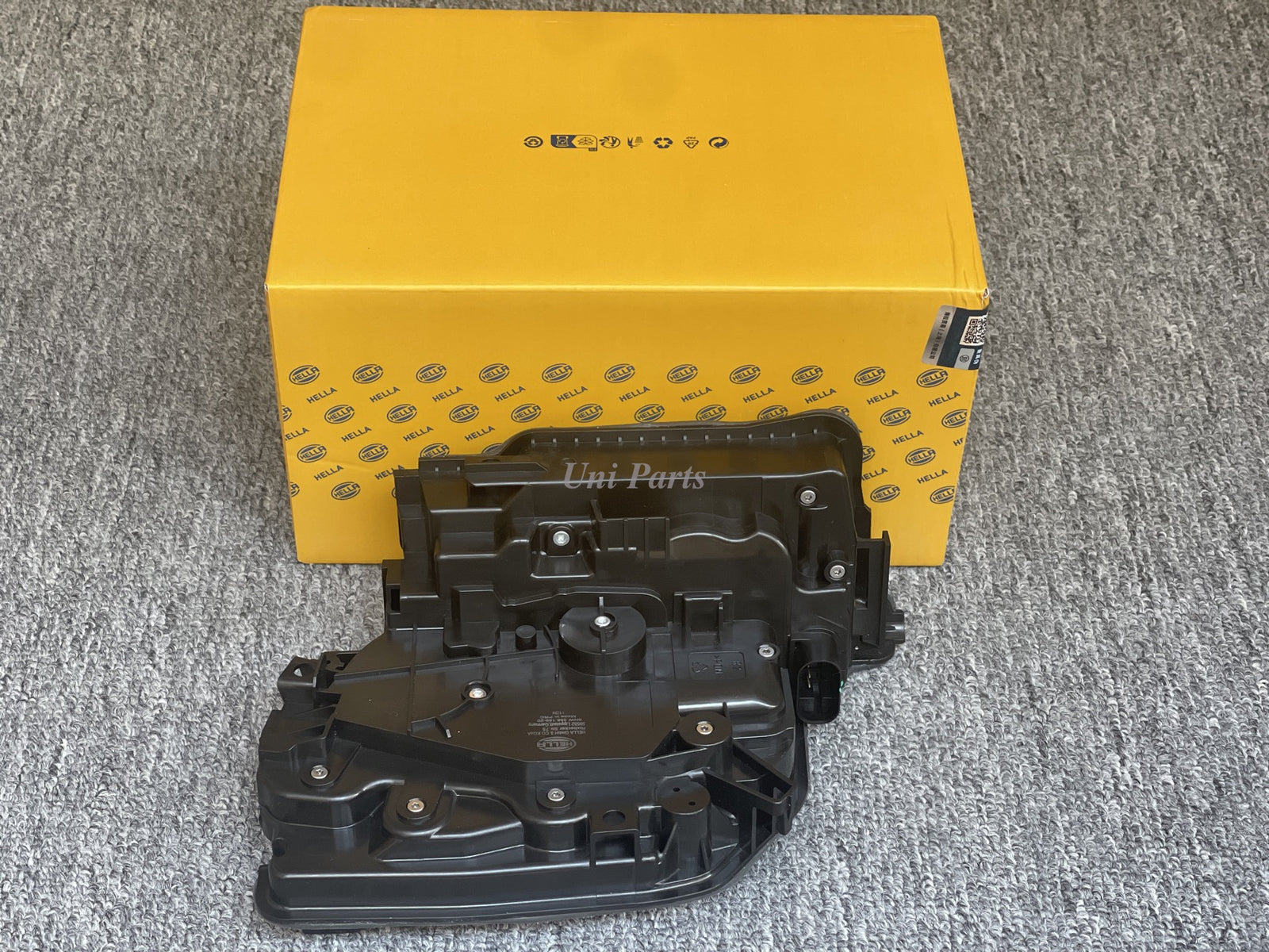 Equipment Manufacturer 51217477688 Right Front Door Lock Actuator for BMW 740i 750i M760i