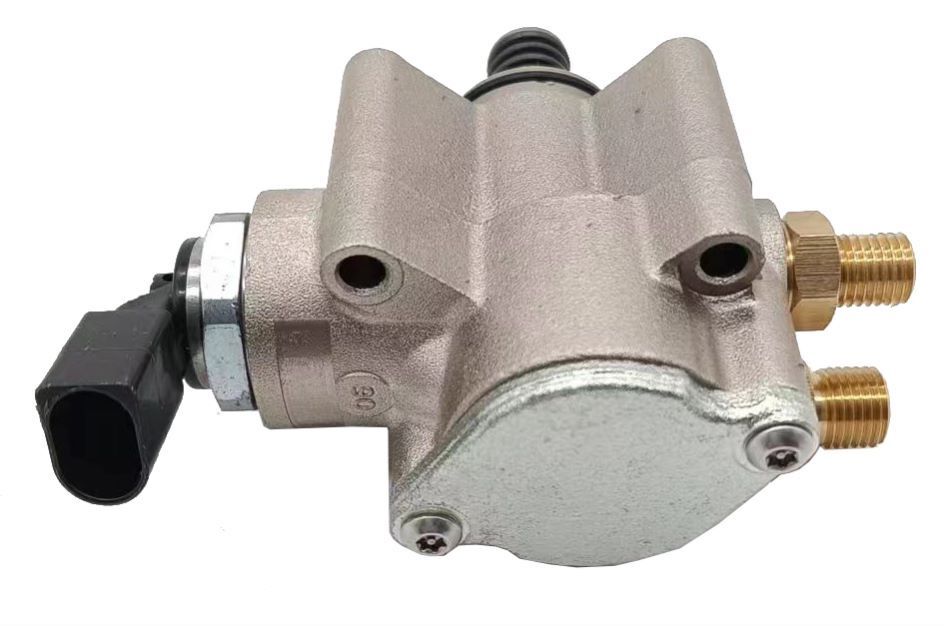 High-pressure pump suitable for Audi Q7 (2007-08), for Volkswagen Touareg, and for Porsche for Cayenne (08-10).