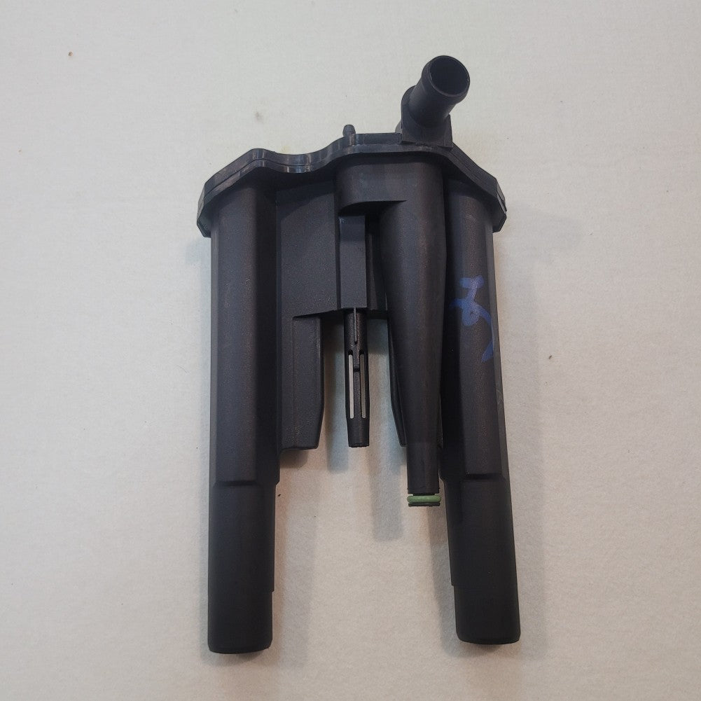 Crankcase Oil Breather Separator for Land Rover for Range Rover LR4 Sport LR054999