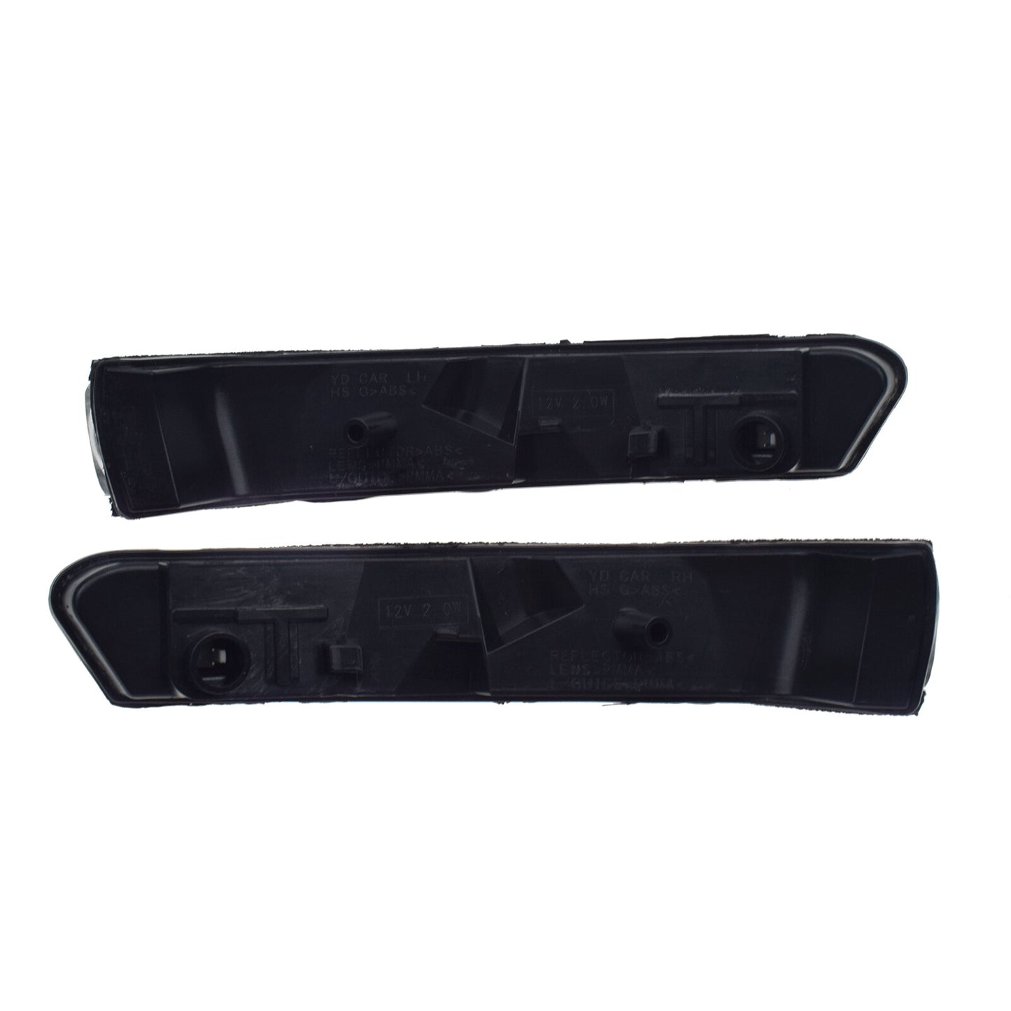 A pair of turn signals for the left and right side view mirrors are applicable to the for Kia Forte 2014-2018.