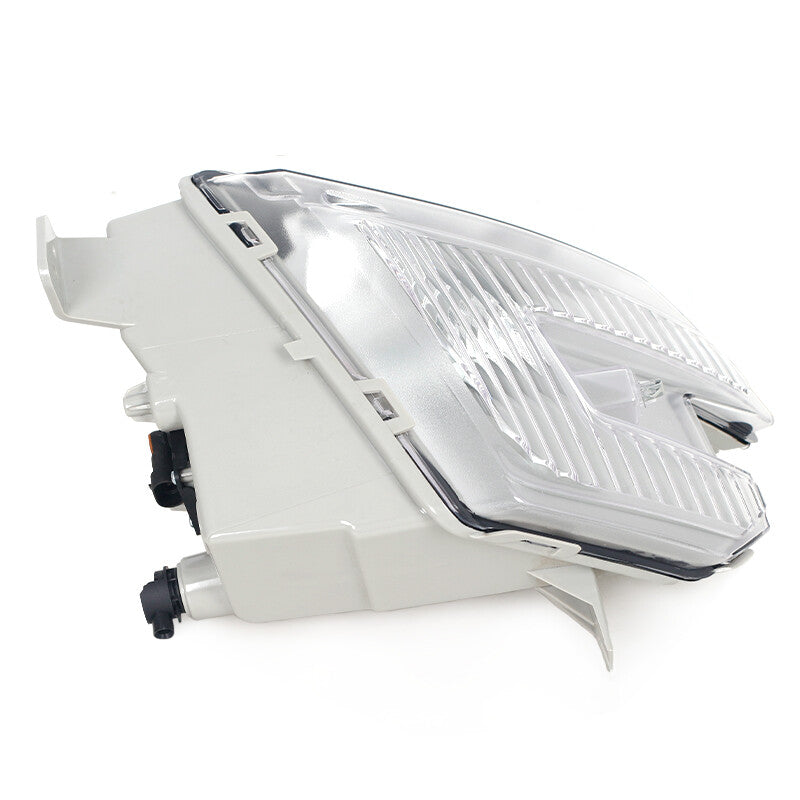 Halogen fog light on the left front bumper for Ford Explorer 2016, 2017, and 2018 driver's side