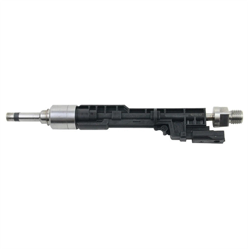 Fuel injectors compatible with for BMW 320i, 328i, Z4, and X3 2.0L vehicles manufactured between 2013 and 2016. Contact numbers: 0261500172, 136476394.