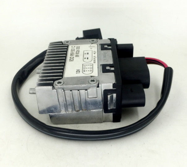 Radiator fan control module 8D0959501C is suitable for Audi A6, C5, for Volkswagen for Passat , and B5. (98-05-)