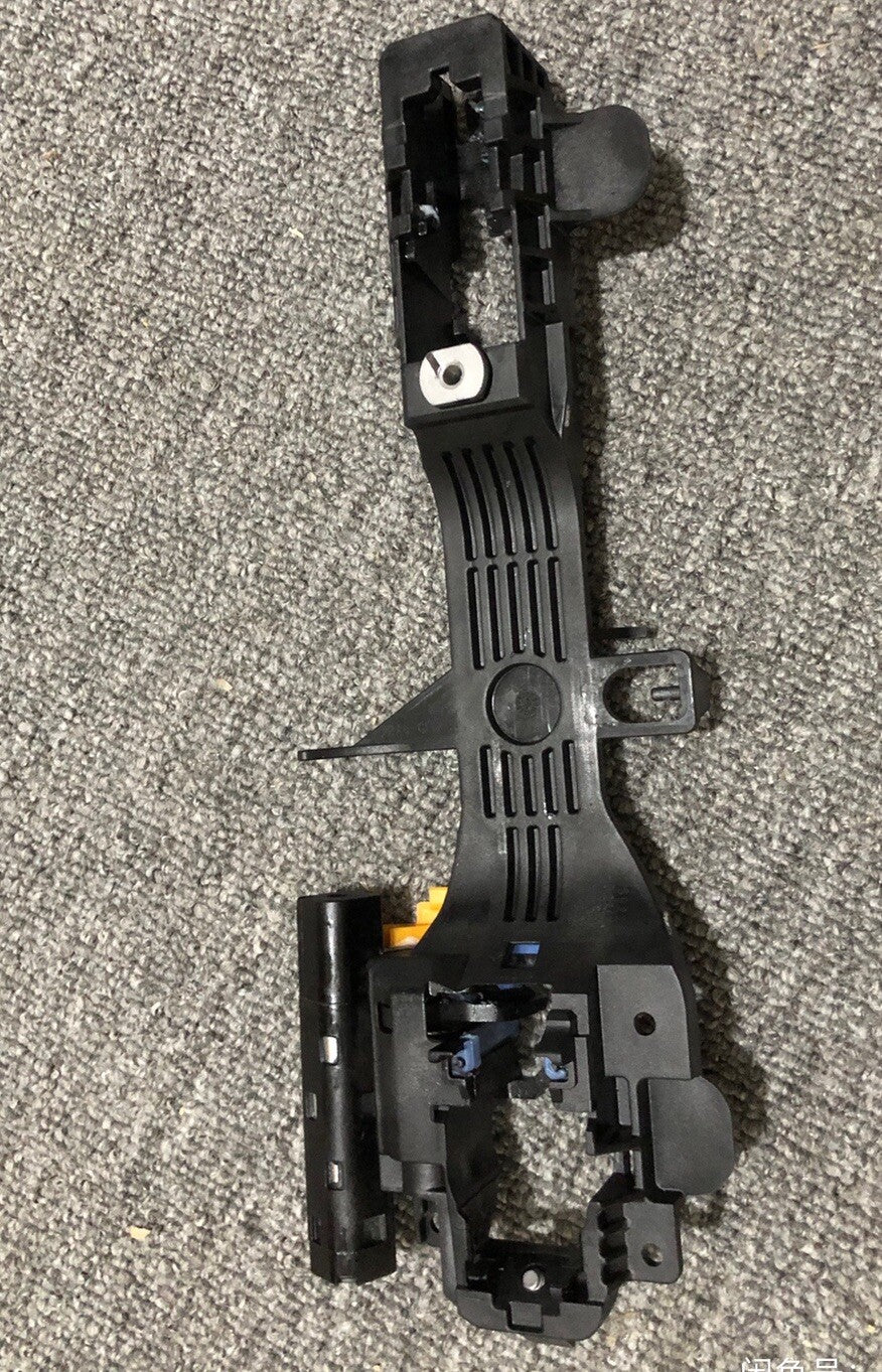 for Toyota Front Right Door Handle Frame 69201-02450 for 2014-2019 for Corolla
