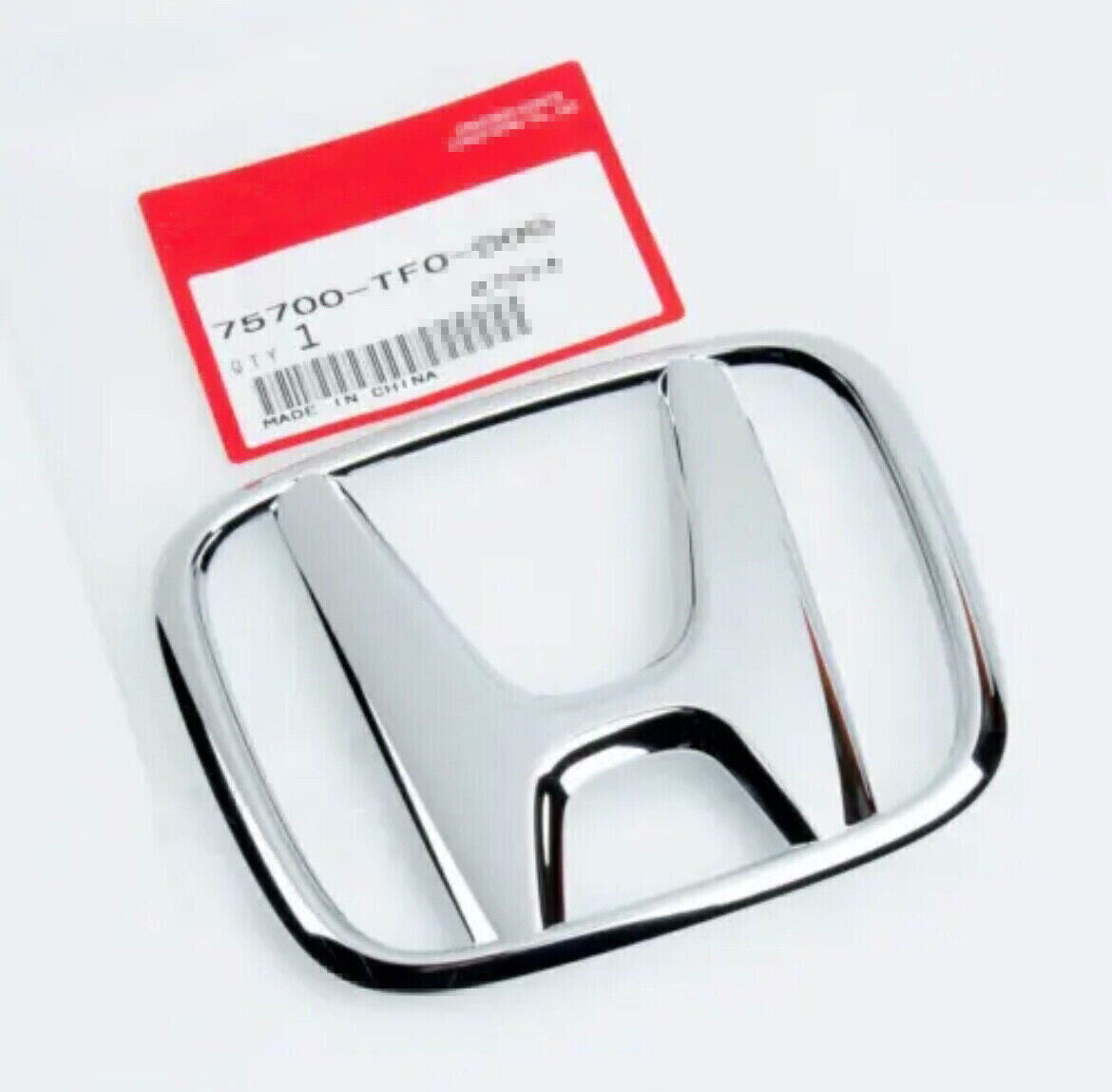 Silver H badge on the front grille with chrome trim suitable for Accord 2008 - 2015 EX LX