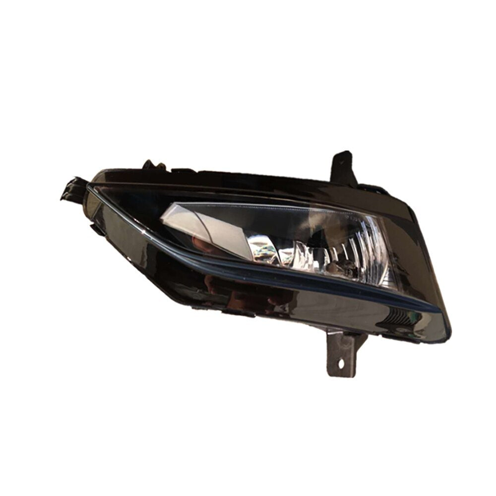 Left front fog light LED; suitable for Volkswagen for Golf 7.5 2018 2019; suitable for Volkswagen for Jetta 2019 2020.