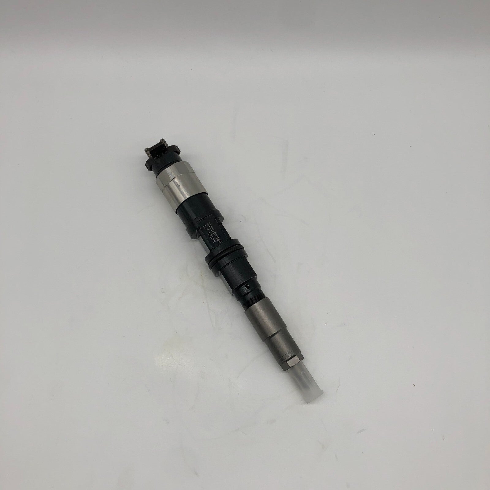 Diesel Fuel Injector 095000-5050 RE507860 for Engine Tractor 6045