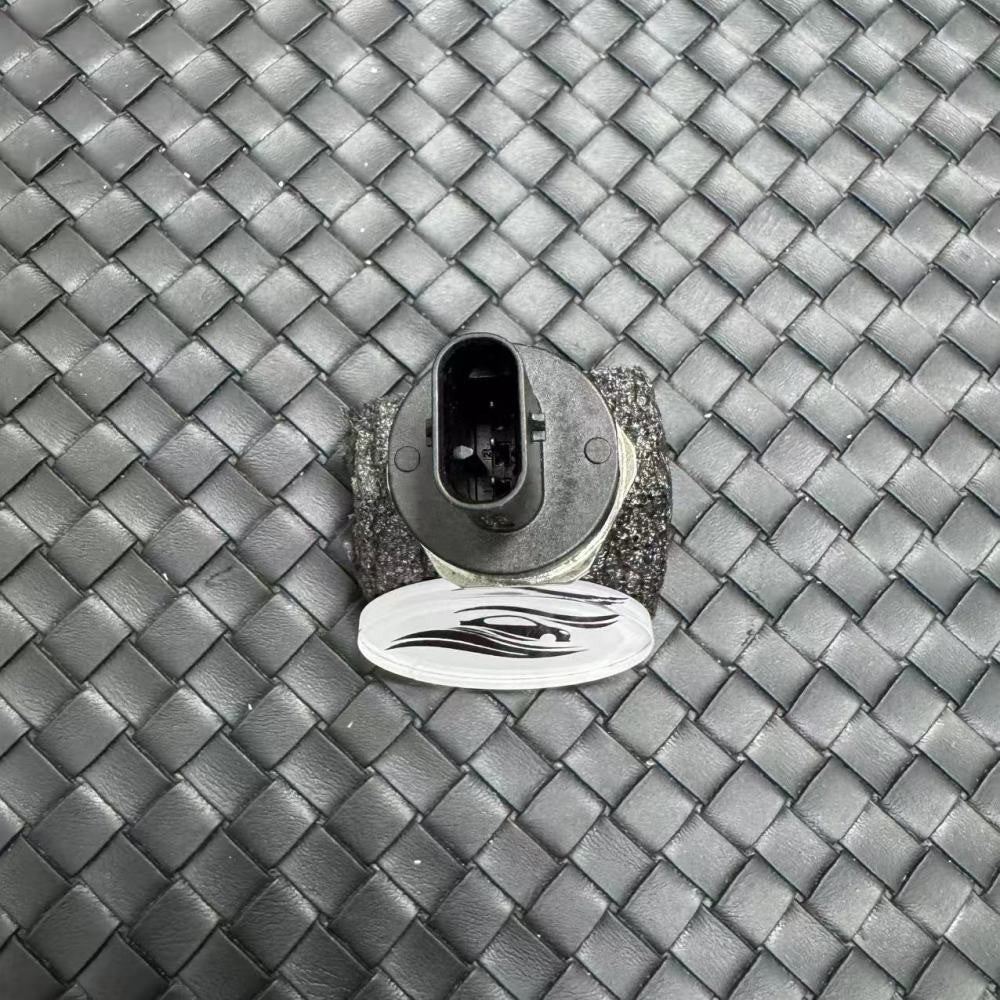 The new crankshaft position sensor is compatible with the 2001-07 for Mini Cooper S R50 1.6L L4 04693135AA
