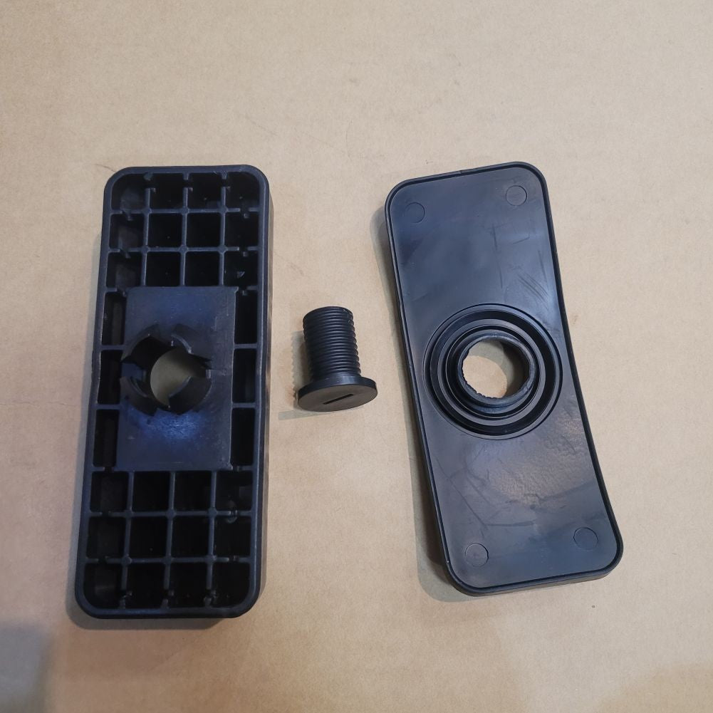 The socket riser is suitable for Mercedes C/E class W204 W212 08-15
