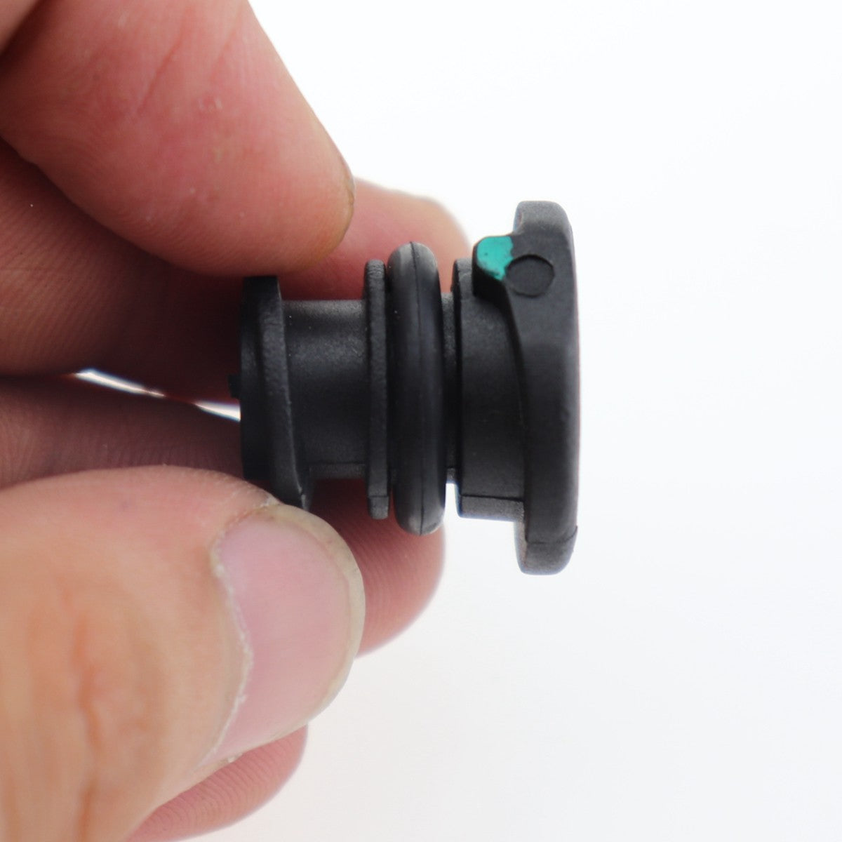 2015-2018 Plastic drain plugs for Volkswagen for Golf GTI - Equipment Manufacturer 06L103801 - new (3 pieces)