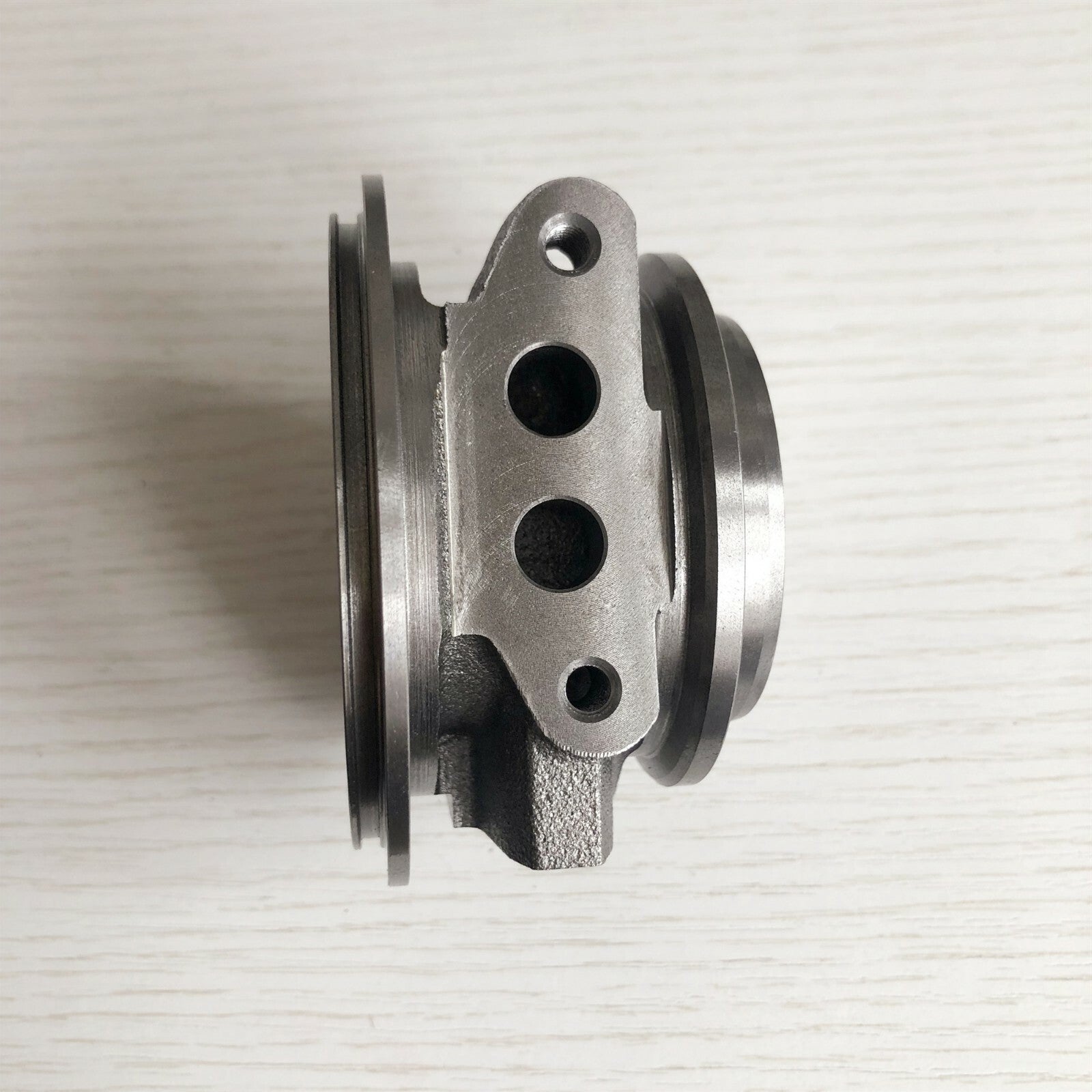 TD025 49373-07011 / 49373-07012 / 18900-5AA-A01 / 189005AAA01 Bearing Housing