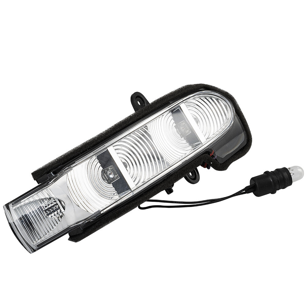 The right-side door mirror turn signal is applicable to for Mercedes-Benz W211 E-Class and W463 G-Class.