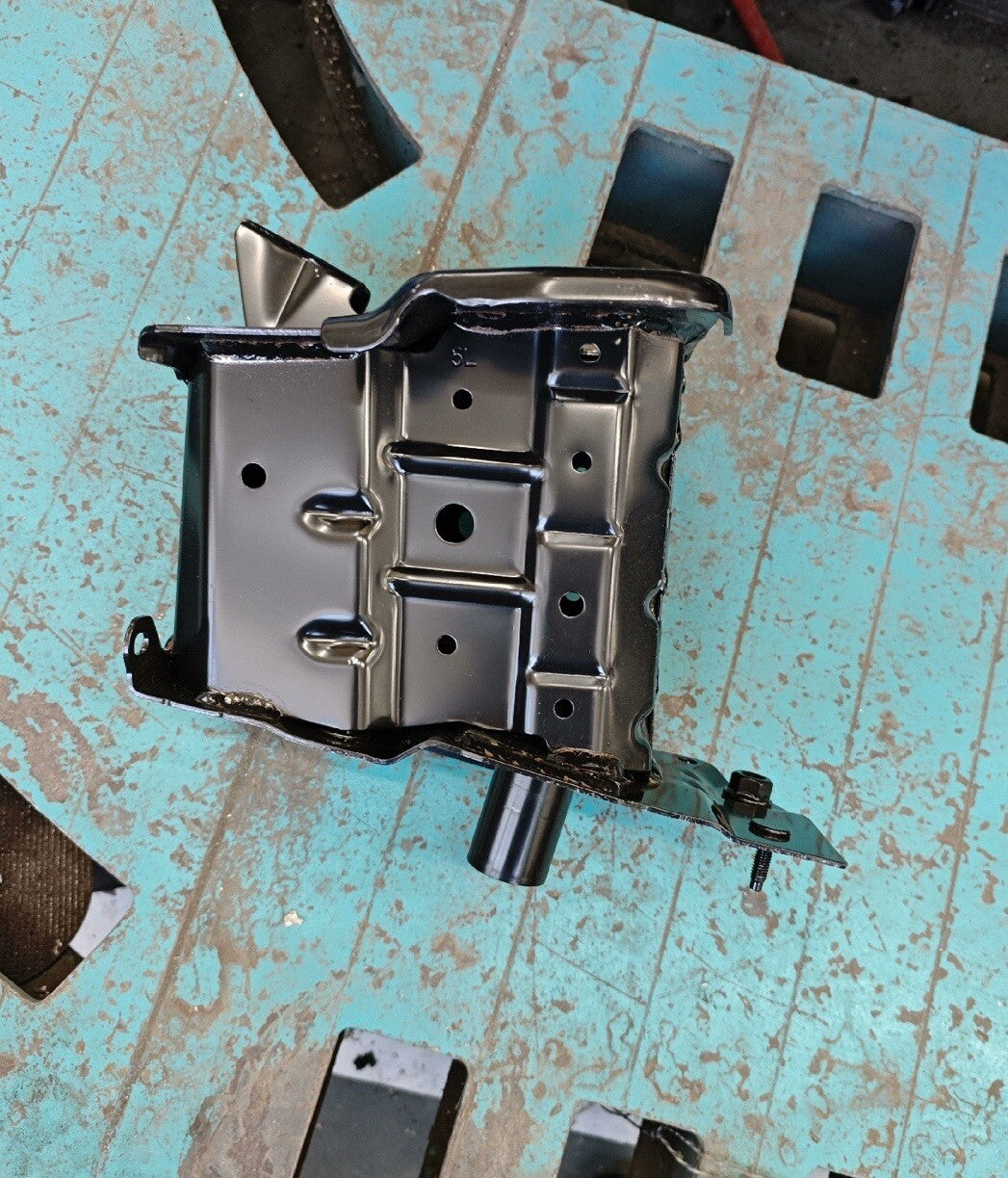 Front Left Bumper Stay Bracket 57014-0A030 for 2022-2025 for Toyota for Corolla Cross