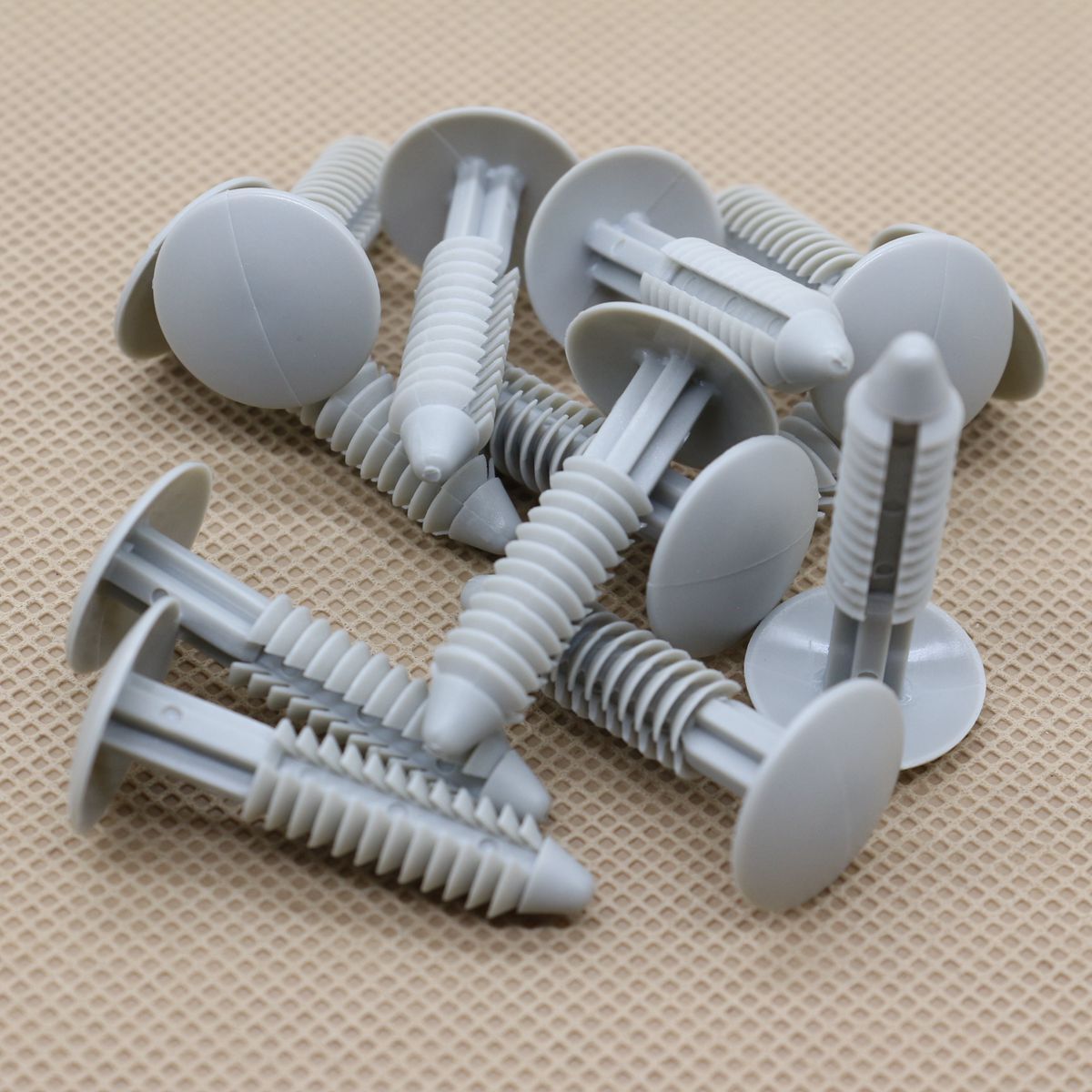 New 25Pcs Wheel Opening Moulding Clips Gray for Ford W705955-S300