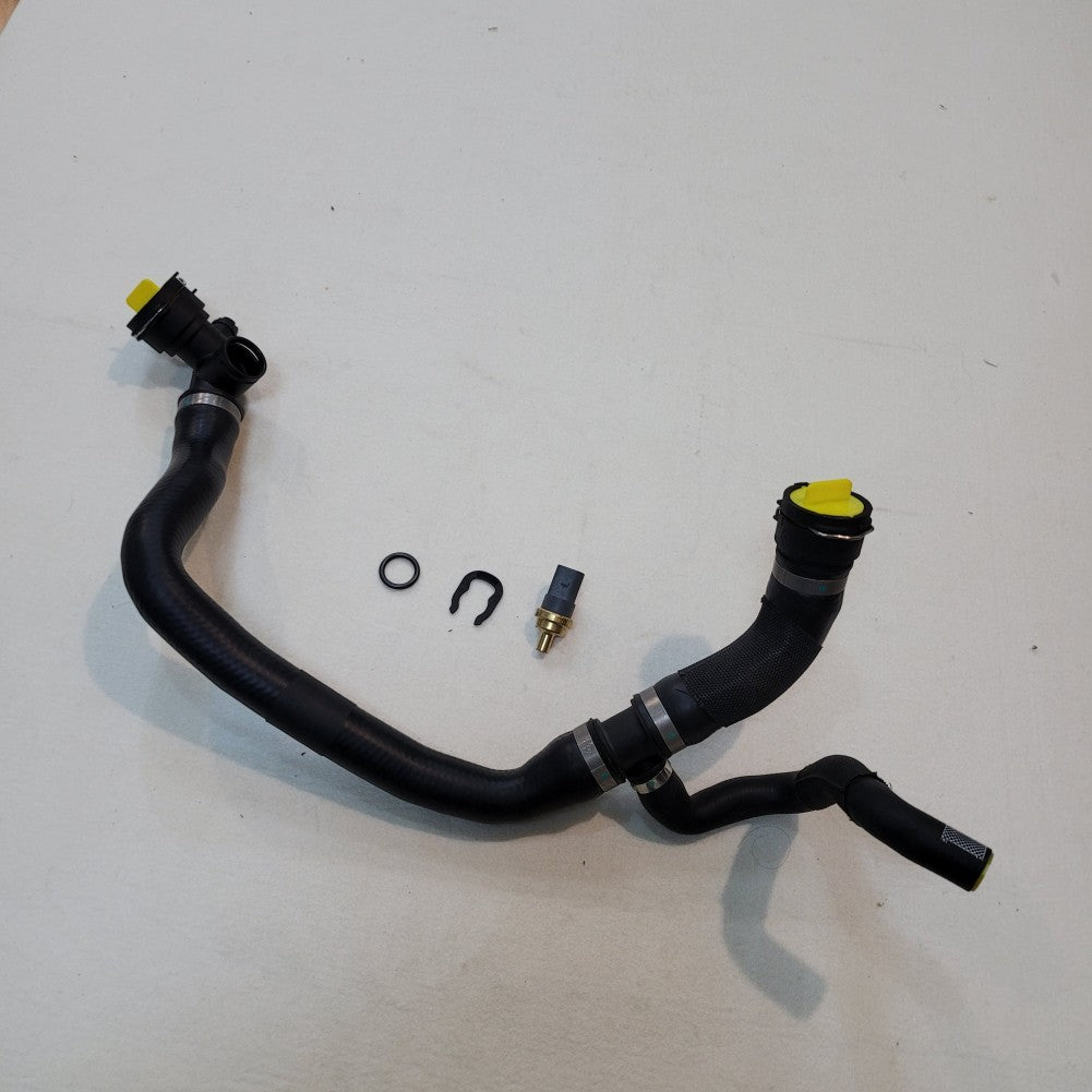 Engine under-discharge radiator hose suitable for Audi Q5 2.0t 18-24