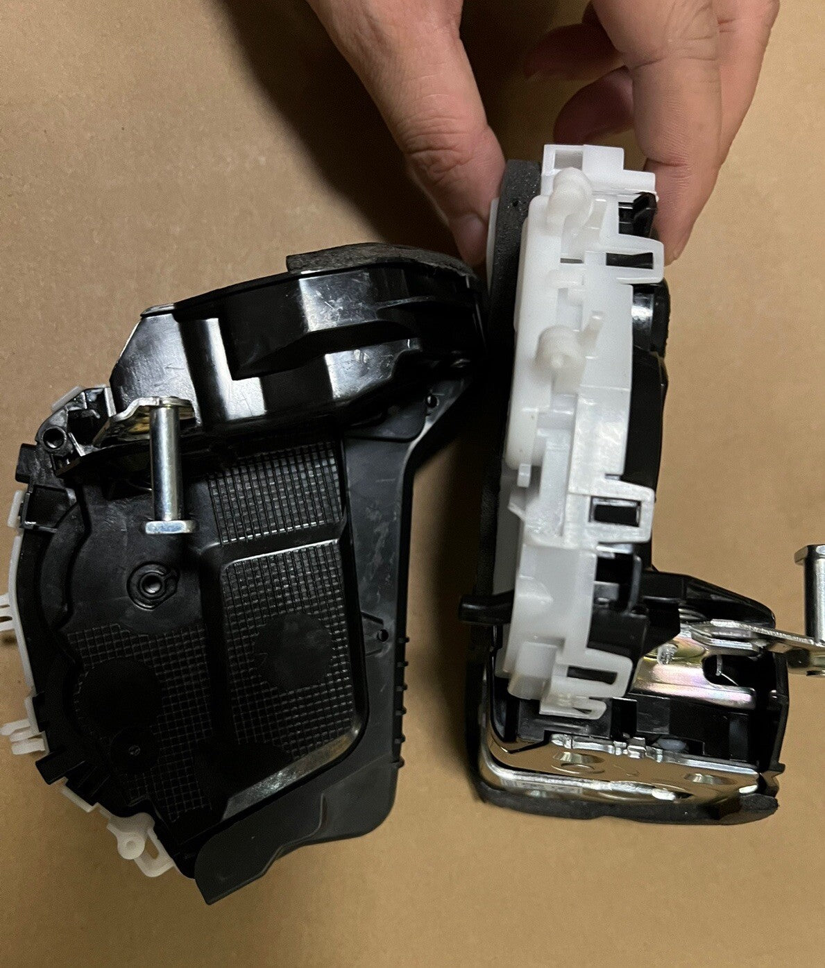 OEM Rear Left Door Lock Assembly with Motor 69060-02640 for 2020-2022 for Corolla