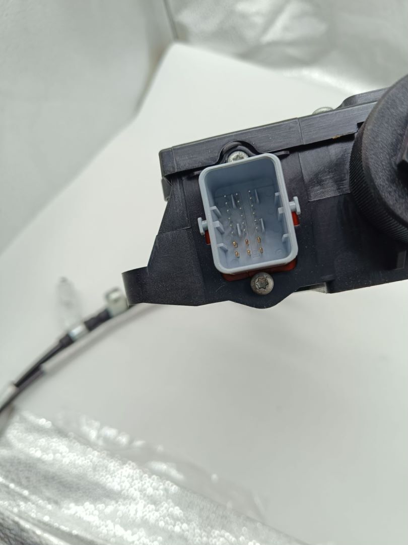 ParkBrake modular handbrake actuator for Land Rover Discovery 3 and for Land Rover for Range Rover Sport.