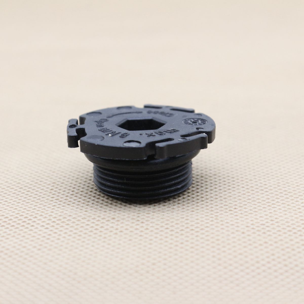 Engine oil drain pan connector 11-13-7-605-018. Suitable for BMW 228i, 320i, 328i X1, Z4 2.0L.