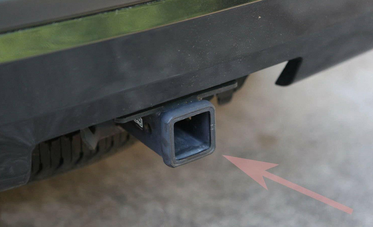 Car mount plug cap trailer tow receiver 2.5 inch American flag black for Cadillac
