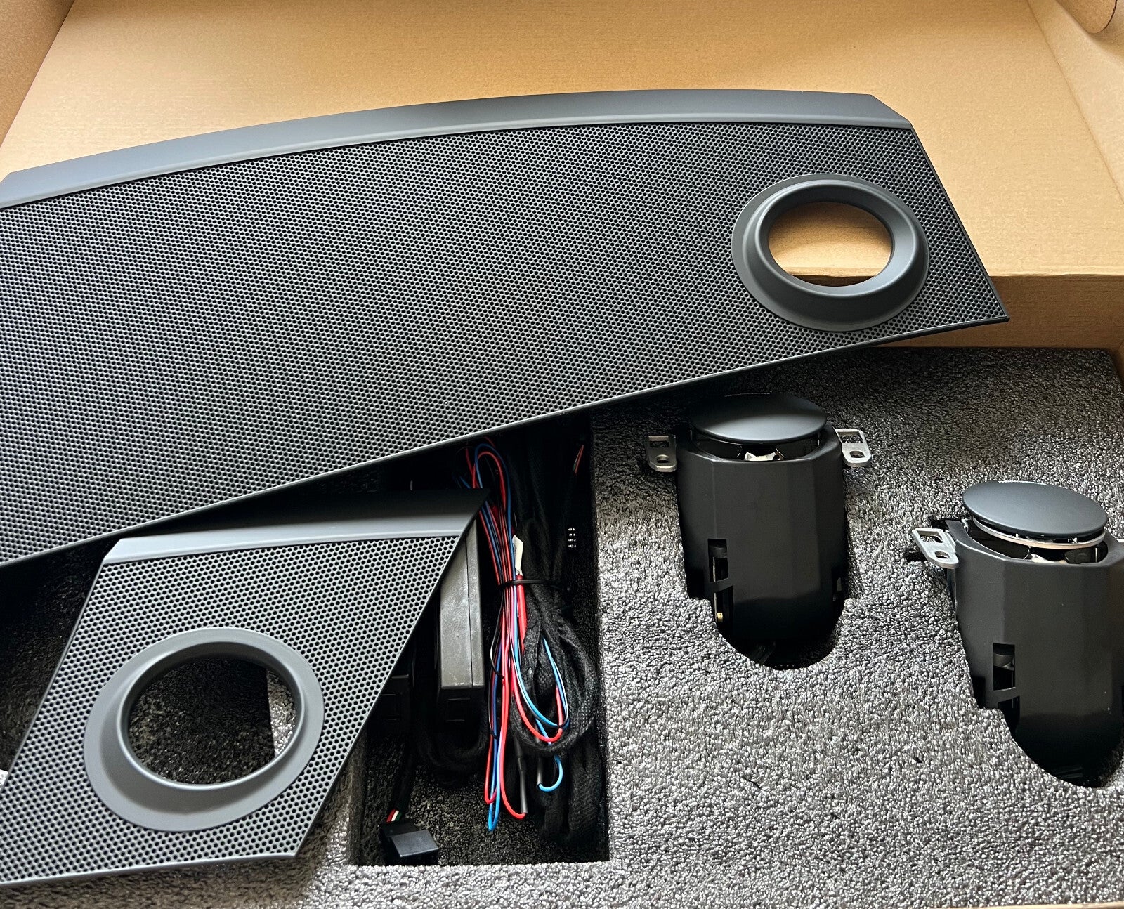 2x 32 color Illuminated front 3D tweeters speakers for Audi A6 c7 c8 2012-2020