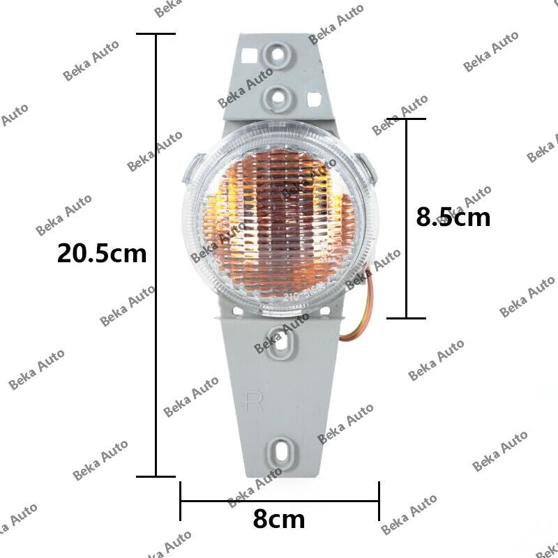 One pair of front turn signal lights/corner lights for Toyota Terios J100 1999-2005.