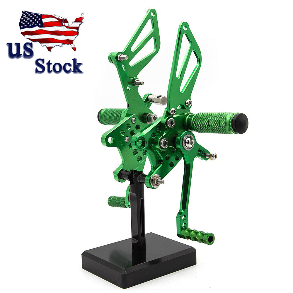 Suitable for Suzuki GSXR750 and GSXR600 models manufactured between 1996 and 2005. 1997 CNC-machined rear footrest, foot spikes, and pedals.
