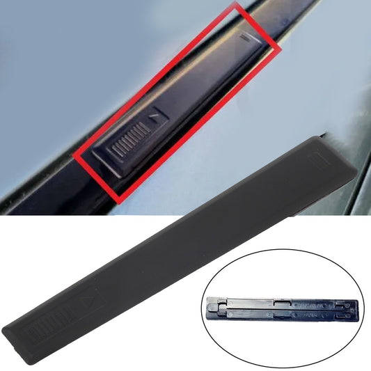 Black ABS clips are suitable for top molds of for Suzuki for SWIFT roof rack pole holes.