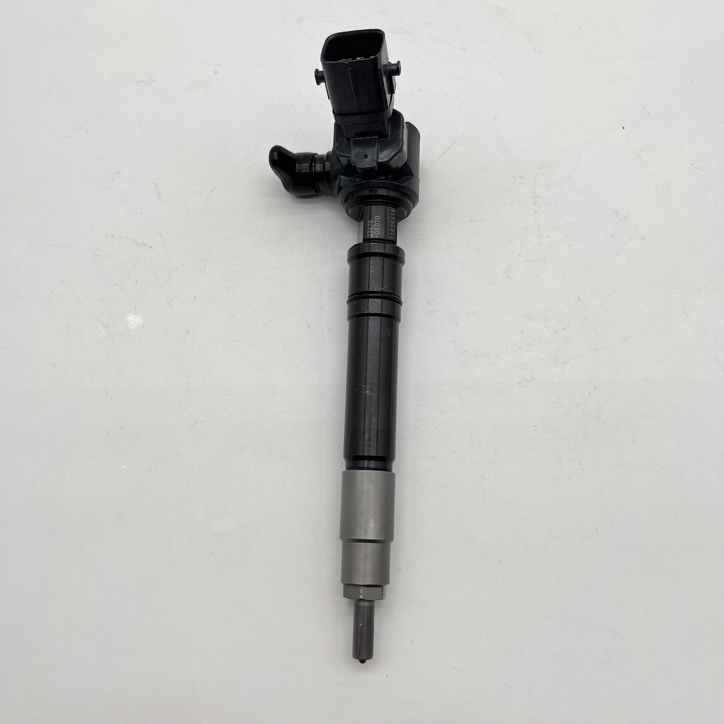 4X Fuel Injector Assembly 23670-0E070 23670-09460 for Toyota Hiace Hilux