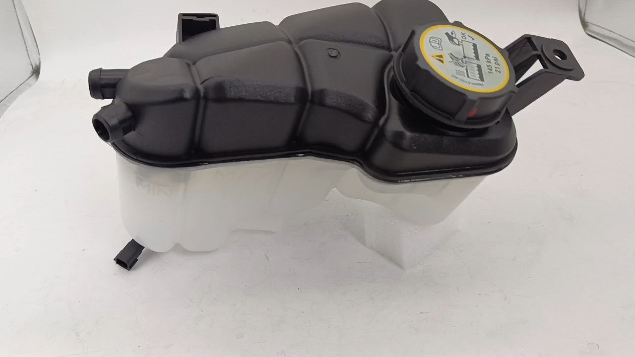 Coolant Reservoir Overflow Tank w/ Cap Sensor for Volvo V70 S60 31200320