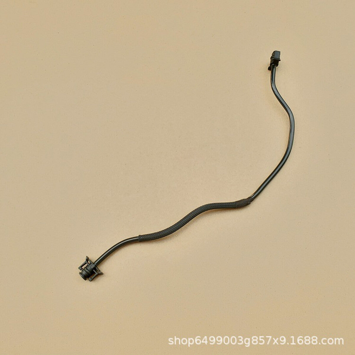 LR024251 Radiator Hose 2.0L - Suitable for Land Rover water supply to expansion tank.