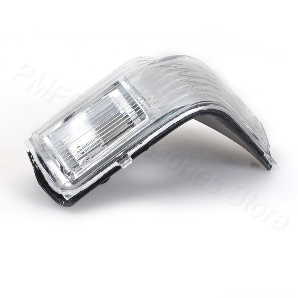 The left front mirror turn signal light is applicable to for Volkswagen Crafter models from 2006 to 2017.