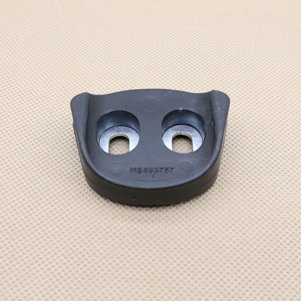 1 piece of shock-absorbing rubber for rear door impact protection of for Mitsubishi Pajero Montero
